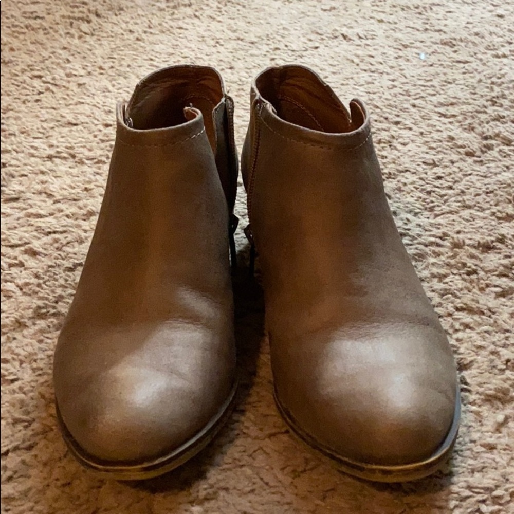 Lucky ankle boots